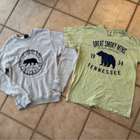 Sweaters - Bundle Great Smoky Mountains S/M Sweatshirt Shirt Bear Gatlinburg Tennesse